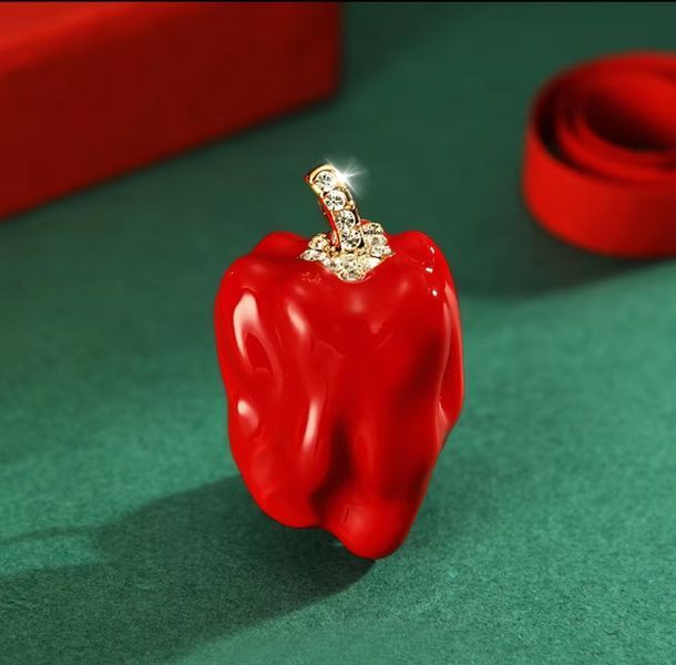 Брошка кулон червоний "Перчик" 310825 фото